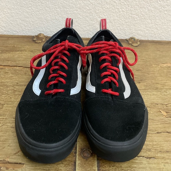 Gutter Lily Threads - Picture 11 of 16